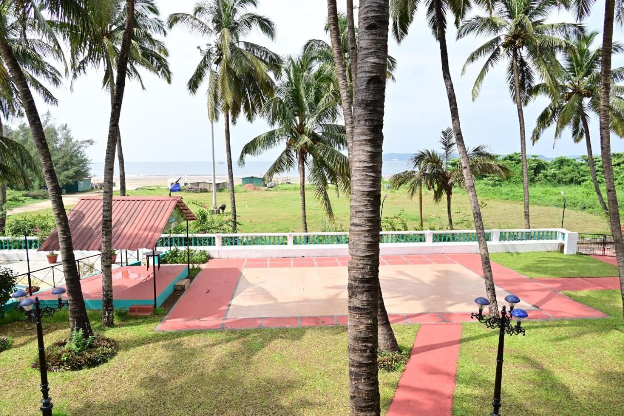 Swimsea Beach Resort, A Beach Property Panaji Extérieur photo